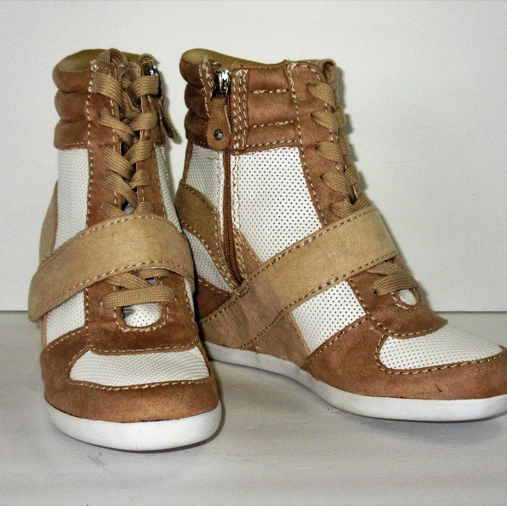 SimplyVera Vera Wang Platform Wedge Ankle Boot Size 7